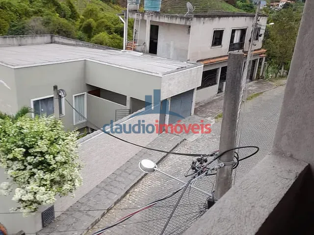 Casa com 422m² 2 quartos e 3 banheiros, à venda, no bairro Goiabal em Barra Mansa