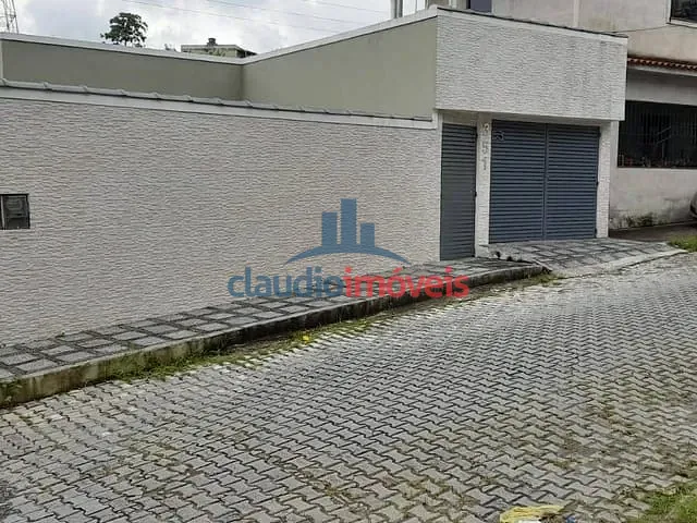 Casa com 422m² 2 quartos e 3 banheiros, à venda, no bairro Goiabal em Barra Mansa