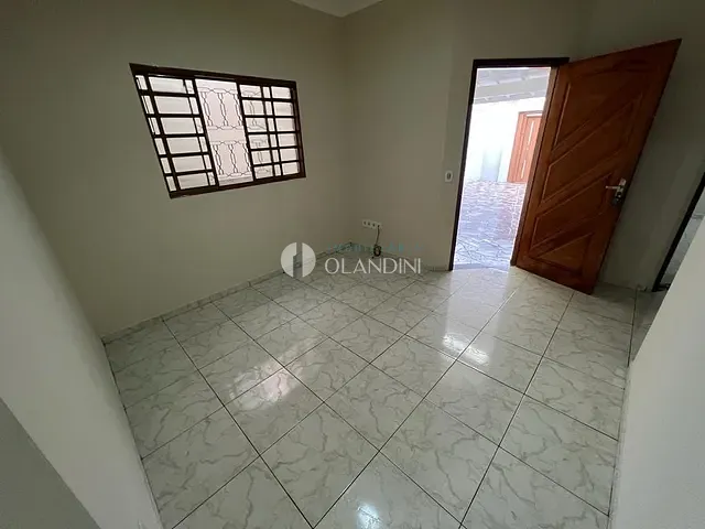 Casa com 200m² 2 quartos e 1 banheiro, à venda, no bairro Jardim Bela Vista II em Artur Nogueira
