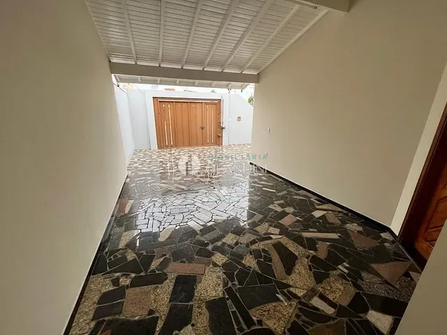 Casa com 200m² 2 quartos e 1 banheiro, à venda, no bairro Jardim Bela Vista II em Artur Nogueira