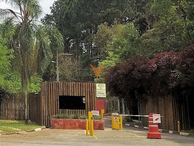Casa com 2520m² 5 quartos e 6 banheiros, à venda, no bairro Chácaras do Peroba em Jandira