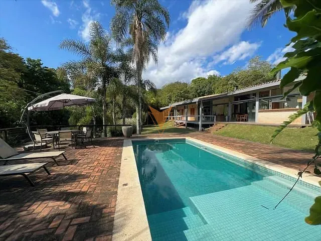 Casa com 2520m² 5 quartos e 6 banheiros, à venda, no bairro Chácaras do Peroba em Jandira