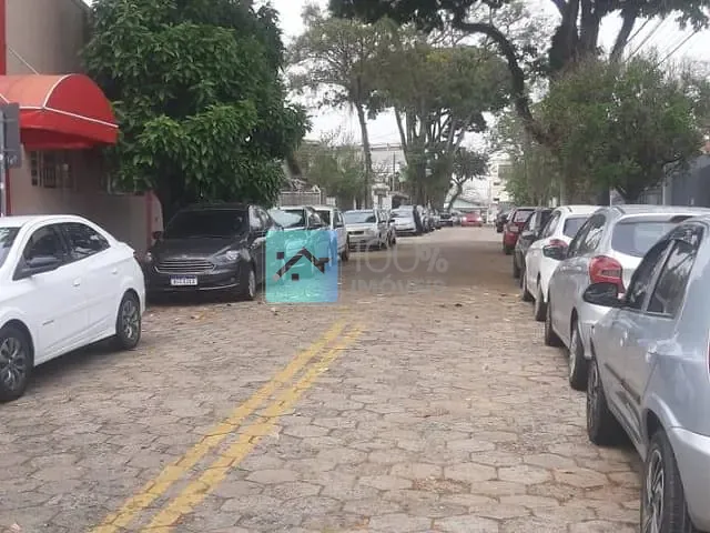 Casa com 328m² 3 quartos e 2 banheiros, à venda ou para alugar, no bairro Centro em São José dos Campos