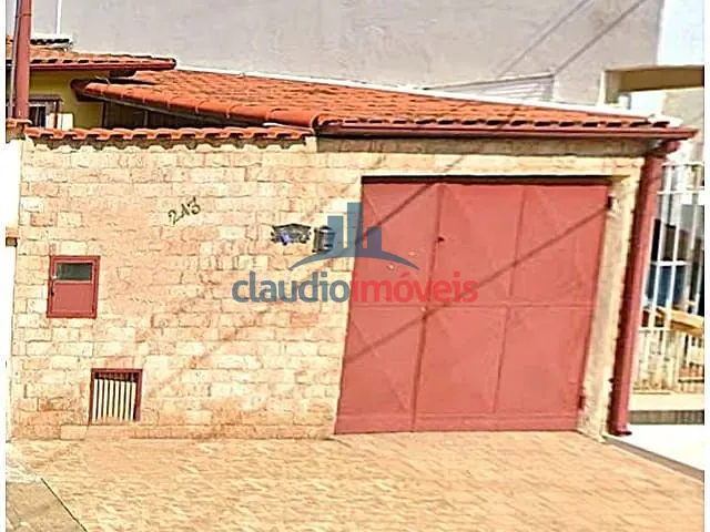 Casa 2 quartos e 1 banheiro, à venda, no bairro São Luiz em Volta Redonda