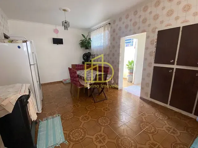 Casa com 345m² 3 quartos e 1 banheiro, à venda, no bairro Vila Augusta em Sorocaba