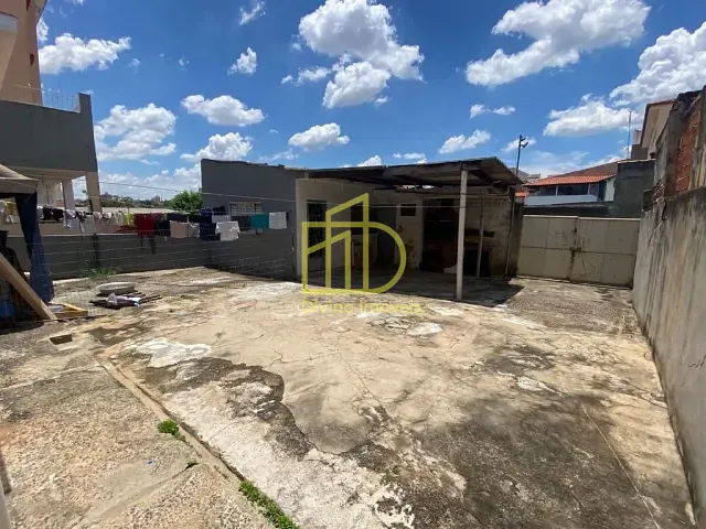 Casa com 345m² 3 quartos e 1 banheiro, à venda, no bairro Vila Augusta em Sorocaba