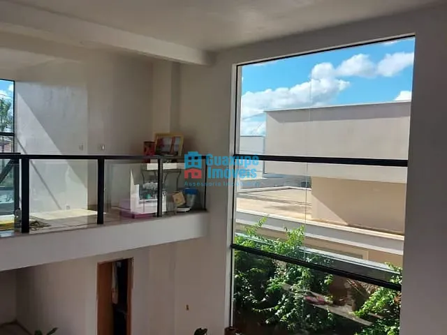 Casa com 417m² 3 quartos e 3 banheiros, à venda, no bairro NOVA FLORESTA II em GUAXUPÉ