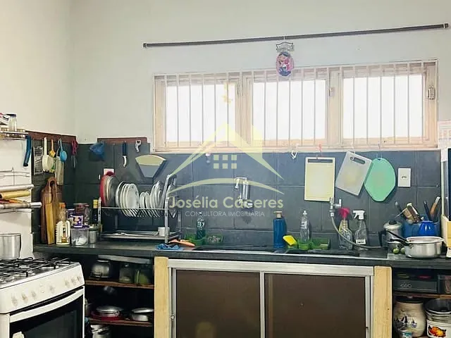 Casa com 700m² 3 quartos e 3 banheiros, à venda, no bairro centro em Chapada dos Guimarães