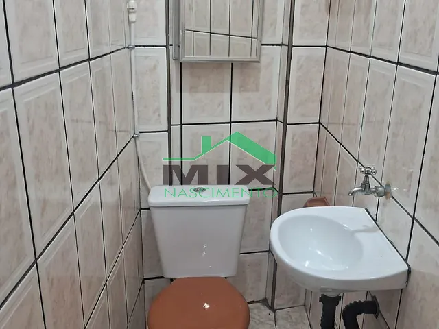 Casa 2 quartos e 2 banheiros, para alugar, no bairro Campanário em Diadema