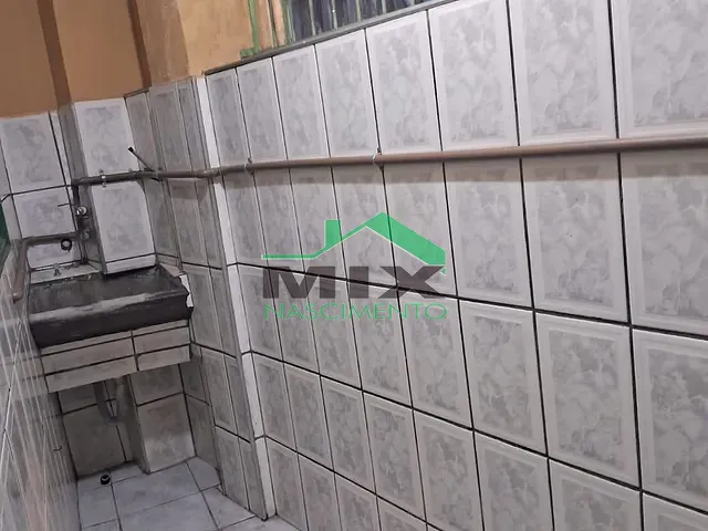 Casa 2 quartos e 2 banheiros, para alugar, no bairro Campanário em Diadema