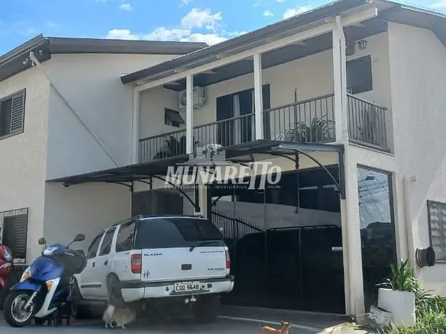 Casa com 217m² 6 quartos e 5 banheiros, à venda, no bairro Vista Alegre em Concórdia