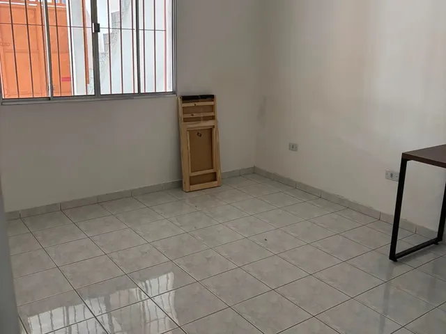 Casa com 40m² 2 quartos e 1 banheiro, para alugar, no bairro Jardim Gustavo em São Paulo