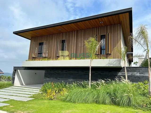 Casa com 995m² 4 quartos e 6 banheiros, à venda, no bairro Condomínio Reserva do Paratehy em São José dos Campos