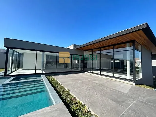 Casa com 995m² 4 quartos e 6 banheiros, à venda, no bairro Condomínio Reserva do Paratehy em São José dos Campos