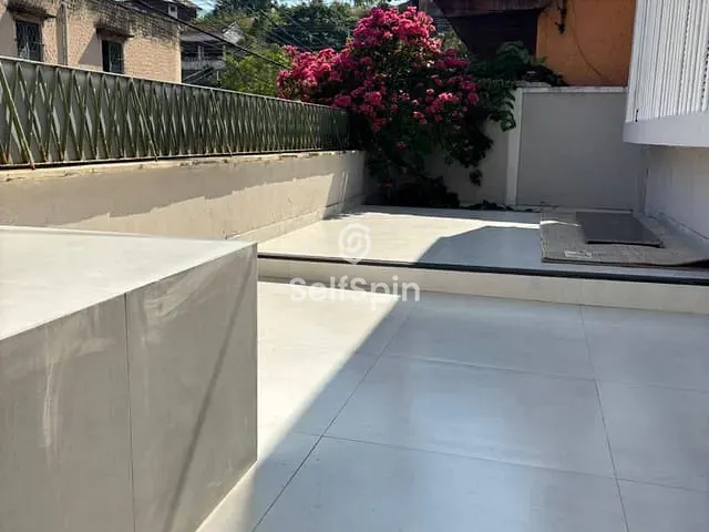 Casa 5 quartos e 4 banheiros, para alugar, no bairro Fátima em Niterói