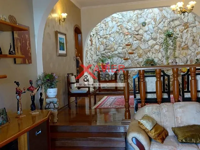 Casa com 300m² 3 quartos e 6 banheiros, à venda, no bairro Jardim Santa Mena em Guarulhos
