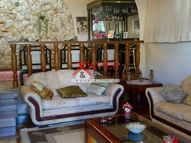 Casa com 300m² 3 quartos e 6 banheiros, à venda, no bairro Jardim Santa Mena em Guarulhos