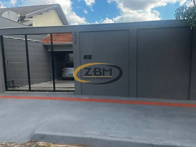 Casa com 330m² 3 quartos e 3 banheiros, à venda, no bairro Santa Mônica em Londrina