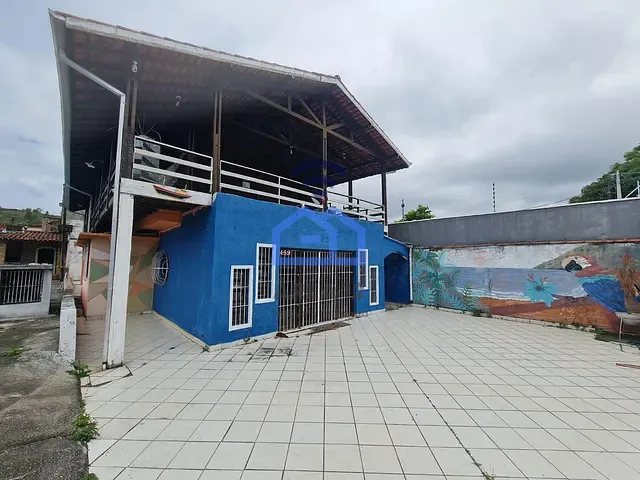 Casa com 300m² 7 quartos e 8 banheiros, à venda, no bairro Martim de Sá em Caraguatatuba