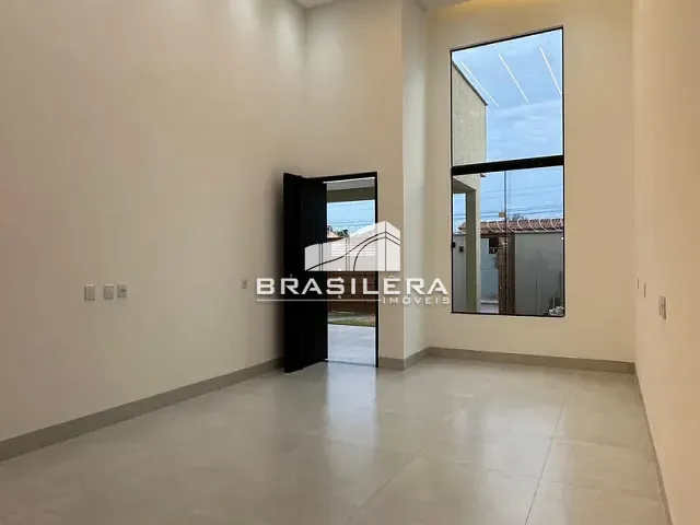 Casa 3 quartos e 4 banheiros, à venda, no bairro Parque Veiga Jardim em Aparecida de Goiânia