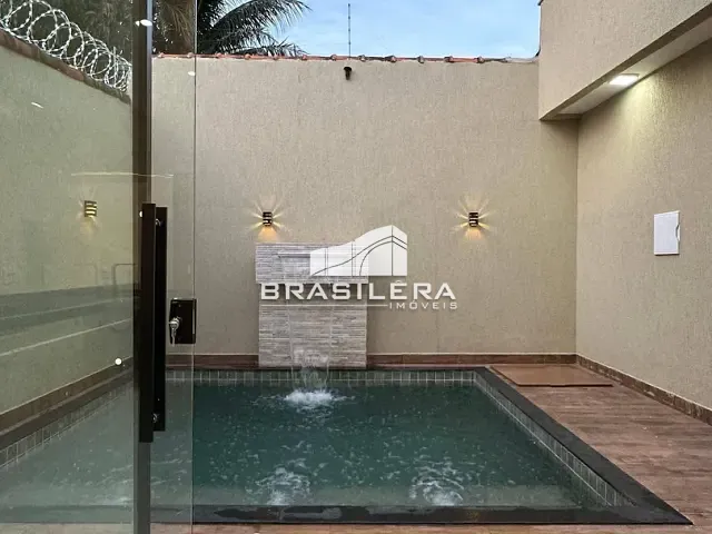 Casa 3 quartos e 4 banheiros, à venda, no bairro Parque Veiga Jardim em Aparecida de Goiânia