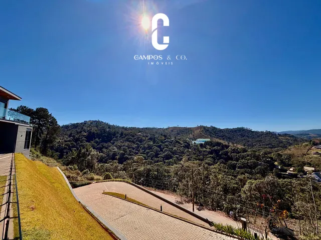 Casa com 2350m² 4 quartos e 6 banheiros, à venda, no bairro Iporanga em Campos do Jordão