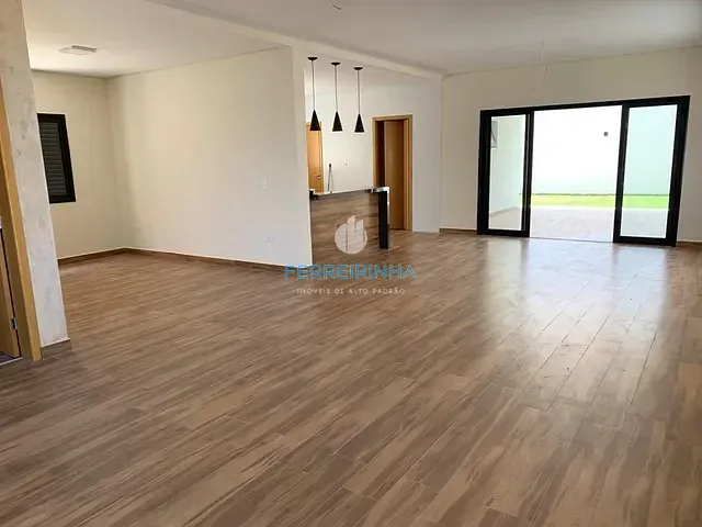 Casa com 370m² 4 quartos e 6 banheiros, para alugar, no bairro Urbanova em São José dos Campos