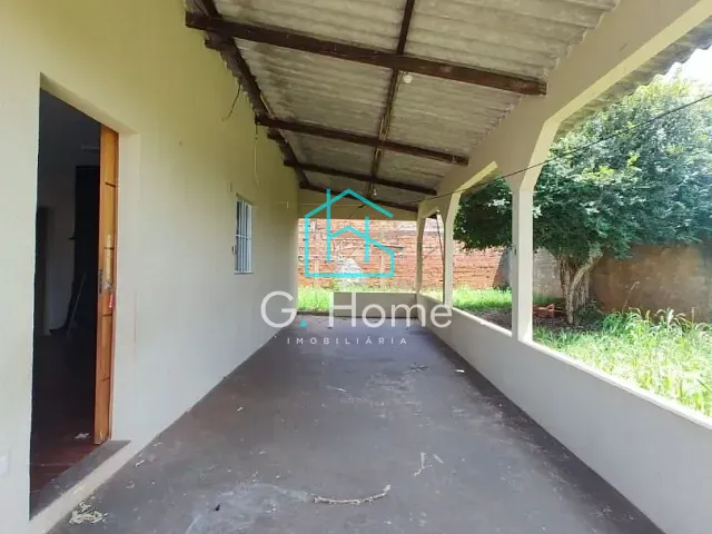 Casa com 300m² 2 quartos e 1 banheiro, à venda, no bairro Conjunto Habitacional Luiz de Sá em Londrina