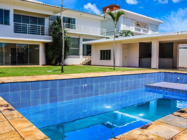Casa com 900m² 5 quartos e 7 banheiros, para alugar, no bairro Condomínio Royal Golf Residence em Londrina