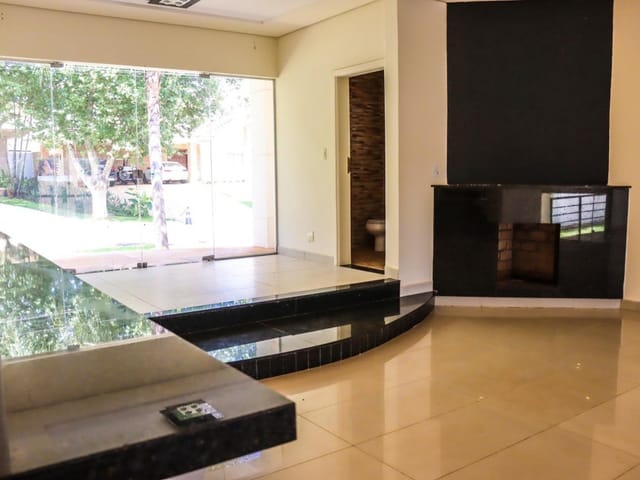 Casa com 900m² 5 quartos e 7 banheiros, à venda, no bairro Condomínio Royal Golf Residence em Londrina