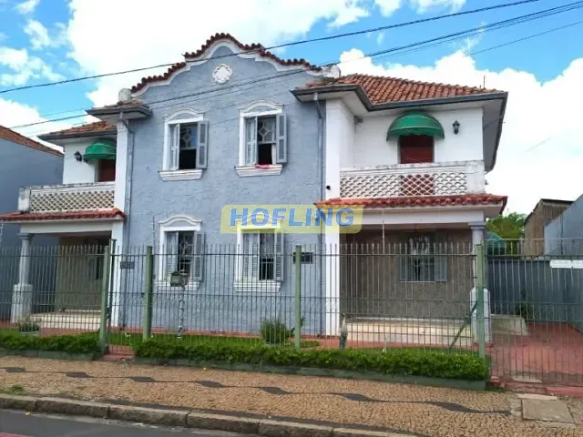 Casa com 800m² 6 quartos e 4 banheiros, à venda, no bairro Centro em Rio Claro