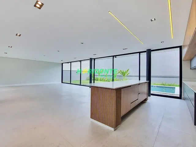 Casa com 600m² 3 quartos e 5 banheiros, à venda, no bairro Condomínio Residencial Colinas do Paratehy em São José dos Campos