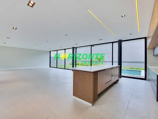 Casa com 600m² 3 quartos e 5 banheiros, à venda, no bairro Condomínio Residencial Colinas do Paratehy em São José dos Campos