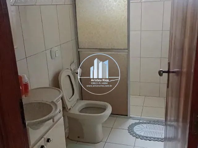 Casa com 550m² 3 quartos e 3 banheiros, à venda, no bairro Portal Ipiranga em Pouso Alegre