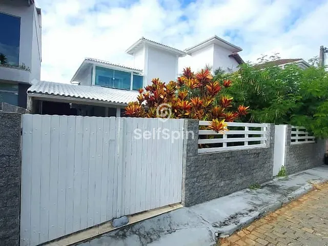 Casa 3 quartos e 2 banheiros, para alugar, no bairro São José do Imbassaí em Maricá