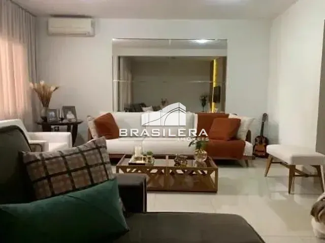 Casa com 147m² 3 quartos e 3 banheiros, à venda, no bairro Jardim Vitória em Goiânia