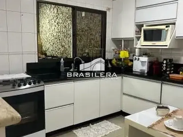 Casa com 147m² 3 quartos e 3 banheiros, à venda, no bairro Jardim Vitória em Goiânia