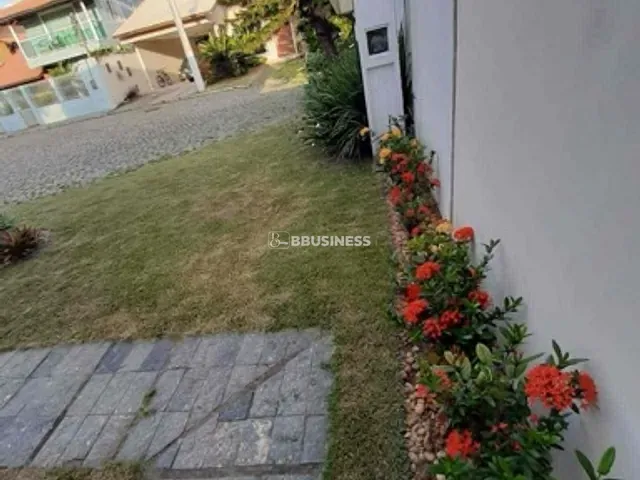 Casa com 405m² 3 quartos e 3 banheiros, à venda, no bairro Condomínio Village dos Goytacazes em Campos dos Goytacazes