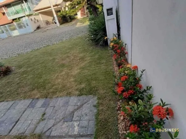 Casa com 405m² 3 quartos e 3 banheiros, à venda, no bairro Condomínio Village dos Goytacazes  em Campos dos Goytacazes