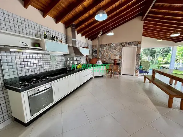 Casa com 450m² 5 quartos e 1 banheiro, à venda, no bairro Conjunto Residencial Esplanada do Sol em São José dos Campos