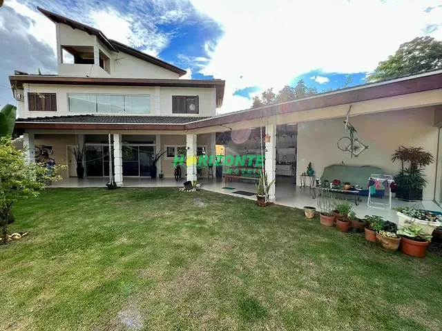 Casa com 450m² 5 quartos e 1 banheiro, à venda, no bairro Conjunto Residencial Esplanada do Sol em São José dos Campos