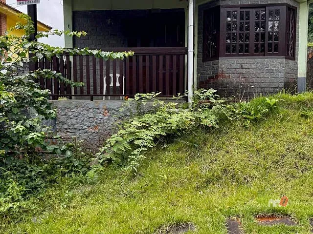 Casa com 428m² 2 quartos e 1 banheiro, à venda ou para alugar, no bairro Independência em Petrópolis