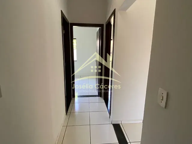 Casa com 220m² 3 quartos e 2 banheiros, à venda, no bairro Petrópolis em Várzea Grande