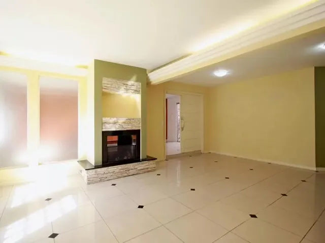 Casa com 490m² 3 quartos e 4 banheiros, à venda, no bairro Pilarzinho em Curitiba