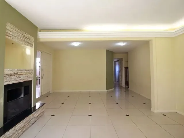 Casa com 490m² 3 quartos e 4 banheiros, à venda, no bairro Pilarzinho em Curitiba