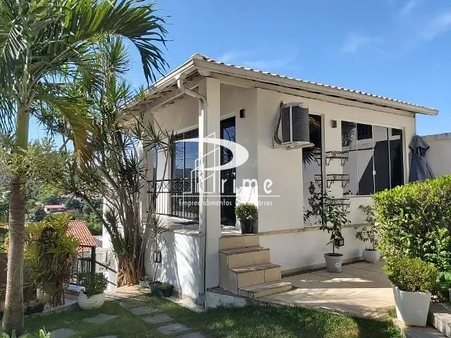 Casa com 550m² 4 quartos e 5 banheiros, à venda, no bairro Badu em Niterói
