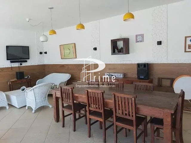 Casa com 550m² 4 quartos e 5 banheiros, à venda, no bairro Badu em Niterói