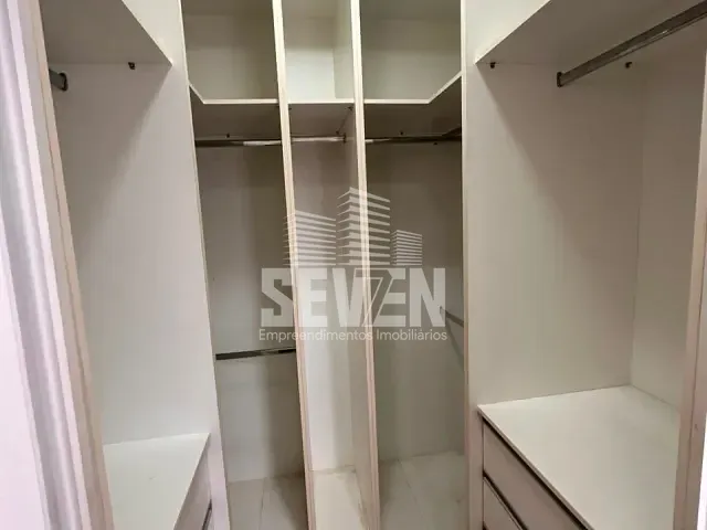 Casa 3 quartos e 5 banheiros, para alugar, no bairro Jardim Paulista em Bauru