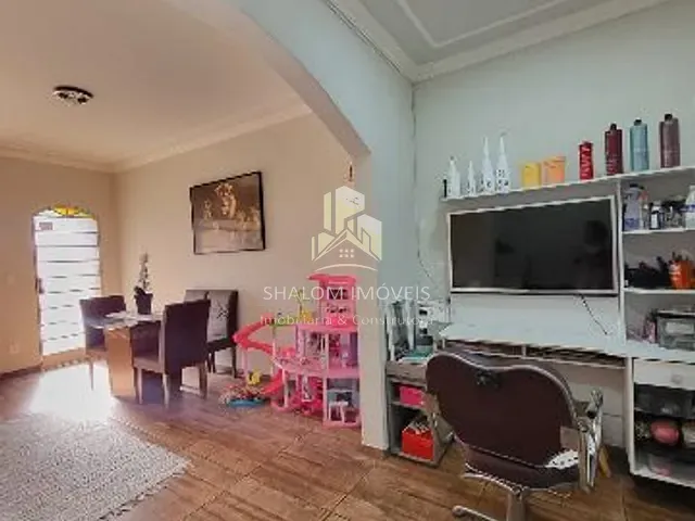 Casa com 65m² 2 quartos e 1 banheiro, à venda, no bairro Santa Amélia em Belo Horizonte