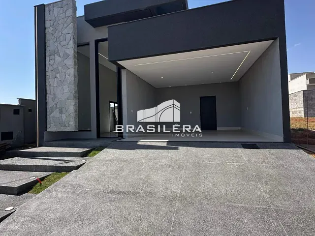Casa com 250m² 3 quartos e 3 banheiros, à venda, no bairro Jardins Parma em Senador Canedo